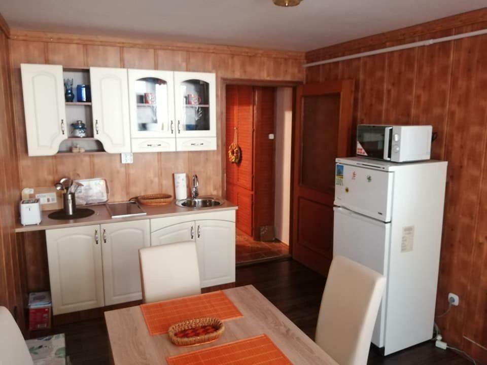 Kiscsillag Apartman Apartment Harkány Exterior photo